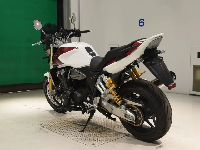 Honda CB1300 2025, white | red, фото 6