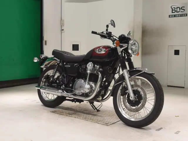Kawasaki W800-2 2025, red | black, фото 3
