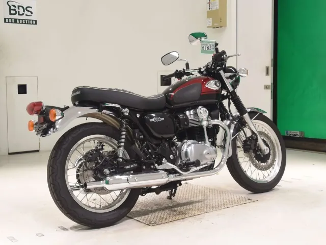 Kawasaki W800-2 2025, red | black, фото 5