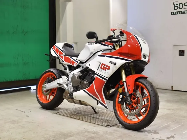Yamaha Xsr900-2 2024, белый, красный, фото 3