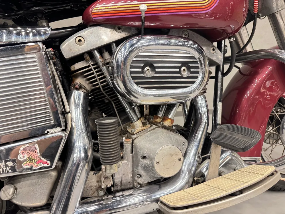Harley-Davidson FLH1200 2013, белый, розовый, фото 4