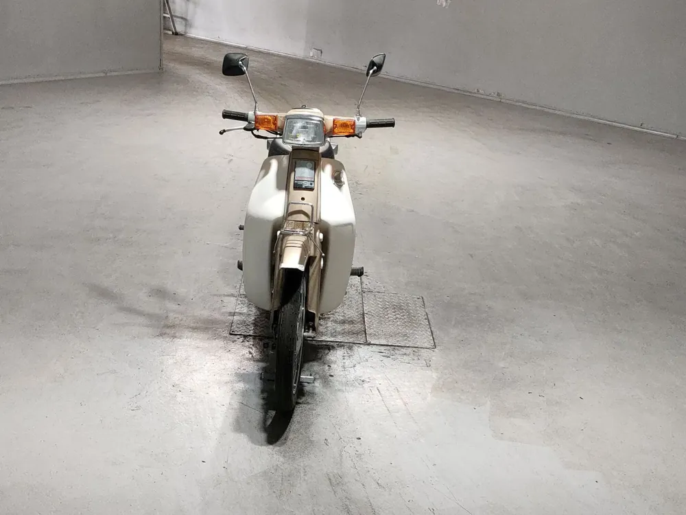 Honda Super Cub, золотистый, фото 3