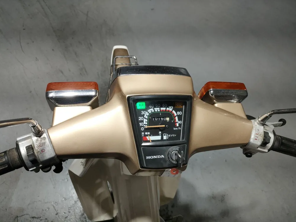 Honda Super Cub, золотистый, фото 5