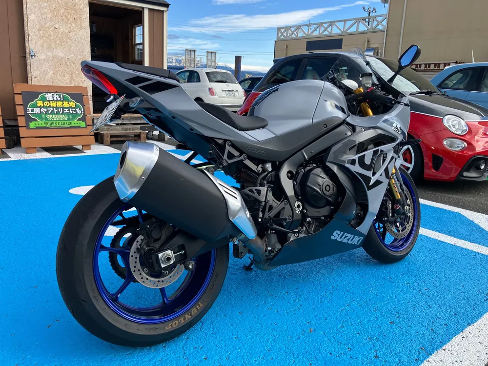 Suzuki GSX-R1000R 2022, серый, фото 4