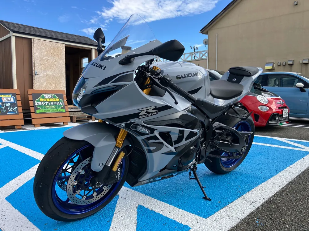 Suzuki GSX-R1000R 2022, серый, фото 5