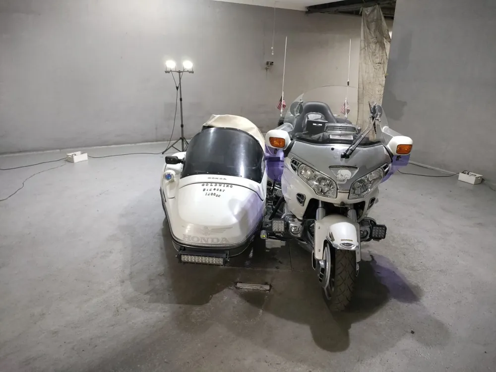 Honda GL1800 2004, белый, фото 3