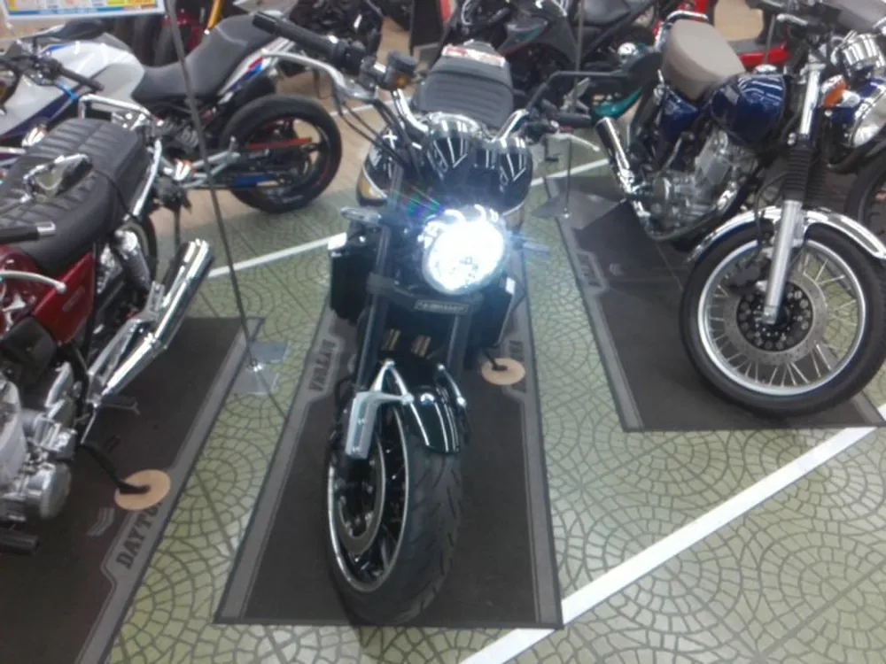 Kawasaki Z900RS 2021, black / gold, фото 4