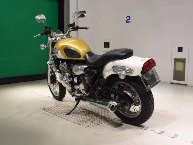 Triumph Adventure 2008, золотистый, фото 6