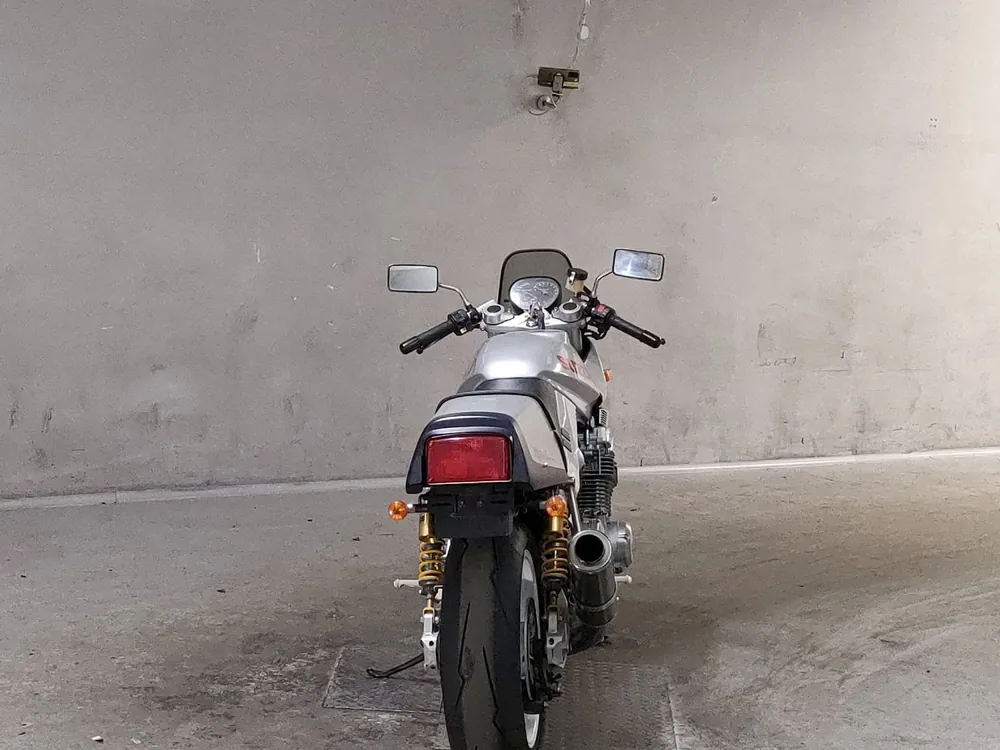 Suzuki GSX1100S Katana 2000, серебристый, фото 4