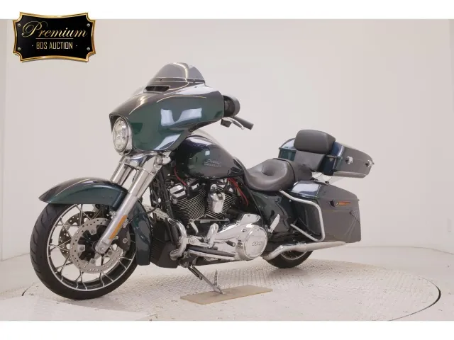 Harley-Davidson FLHXS1870 2021, зелёный, фото 4