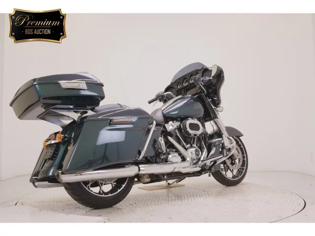 Harley-Davidson FLHXS1870 2021, зелёный, фото 5
