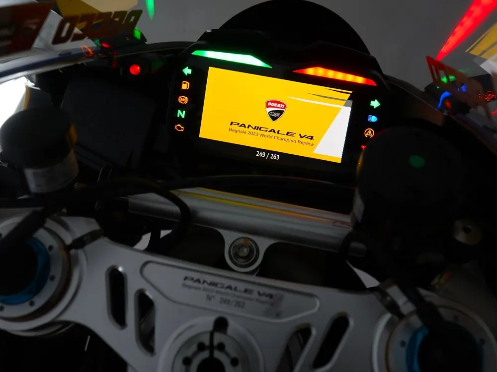 Ducati Panigale V4 Bagnaia 2023, фото 2