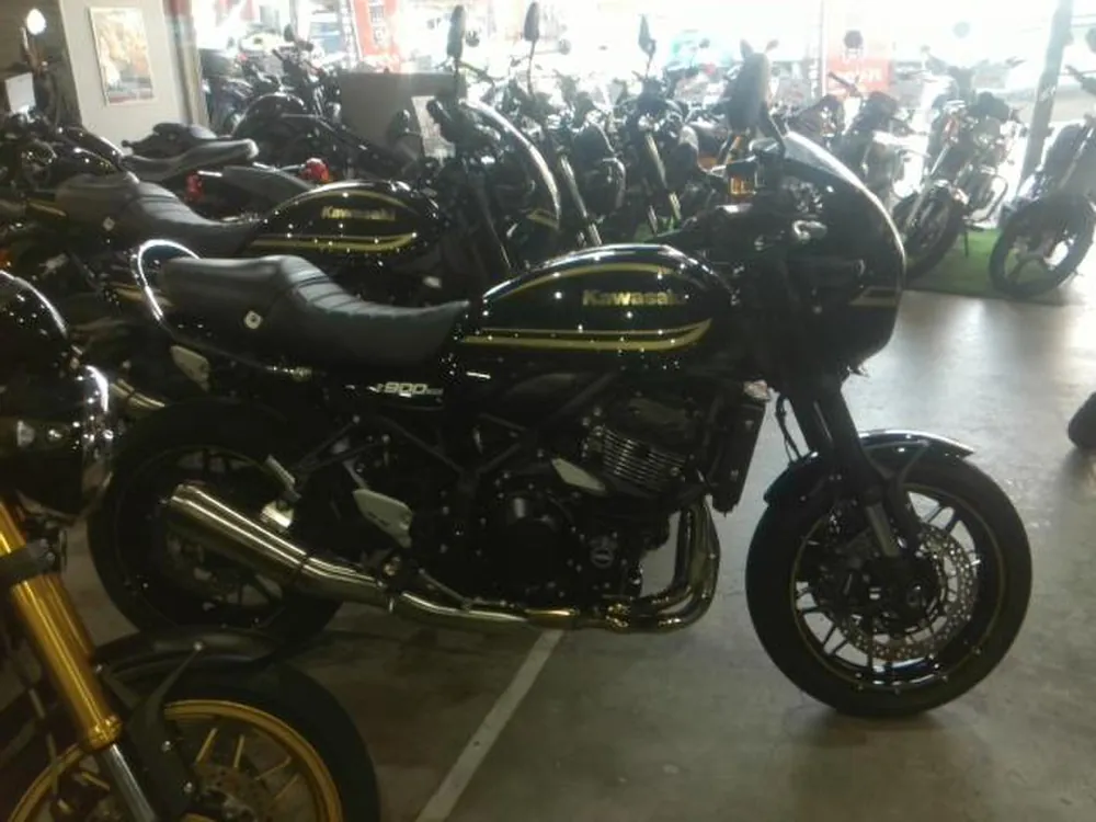 Kawasaki Z900RS 2024, чёрный, фото 4