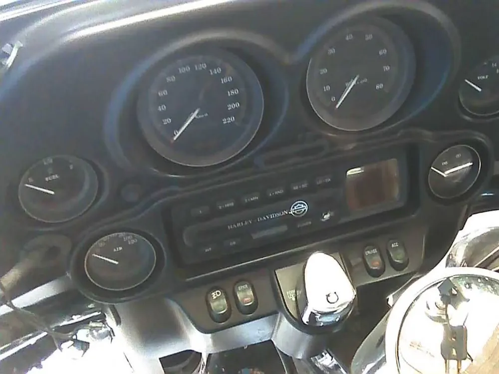 Harley-Davidson FLHTCU 2003, фото 3