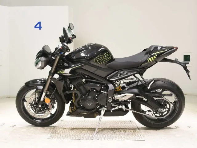 Triumph Street Triple RS 2026, чёрный, фото 2