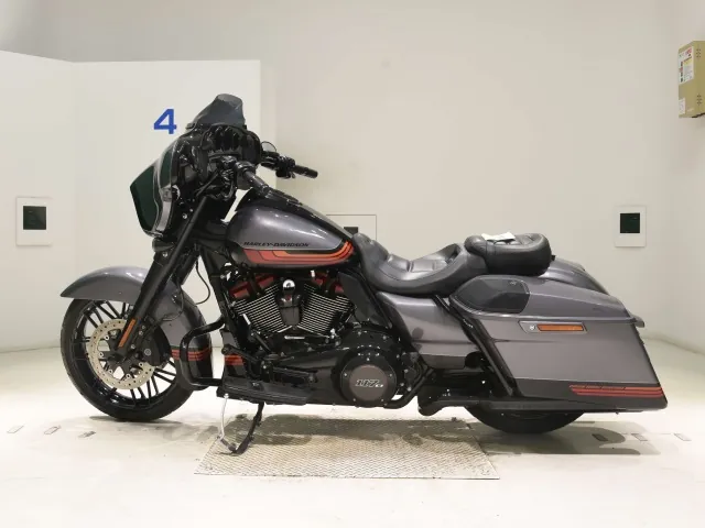Harley-Davidson FLHXSE1920CVO 2020, black | gunmetal, фото 2