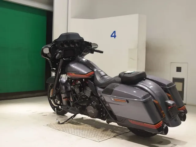 Harley-Davidson FLHXSE1920CVO 2020, black | gunmetal, фото 6