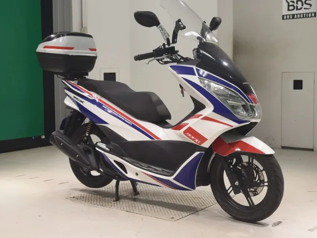 Honda PCX JF56, white | red | blue, фото 3