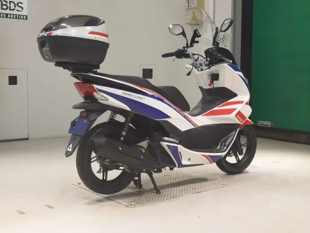 Honda PCX JF56, white | red | blue, фото 5