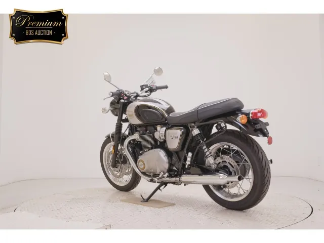 Triumph Bonneville T120 2025, black | silver, фото 6