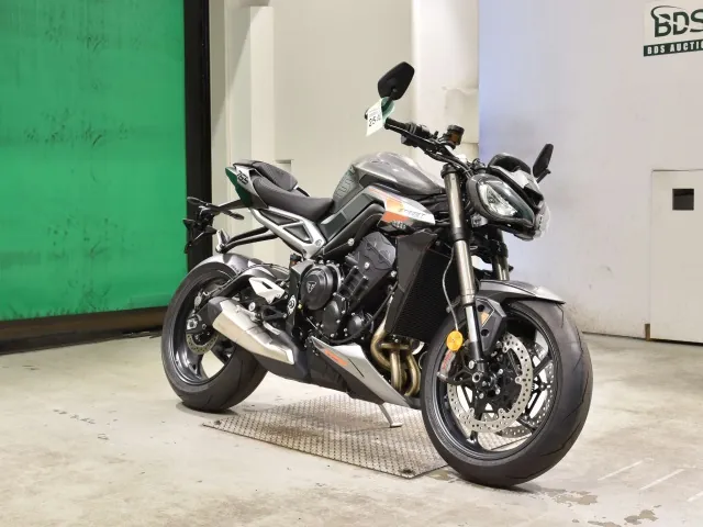 Triumph Street Triple RS 2026, серый, фото 3