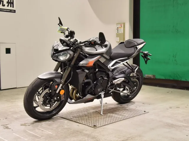 Triumph Street Triple RS 2026, серый, фото 4