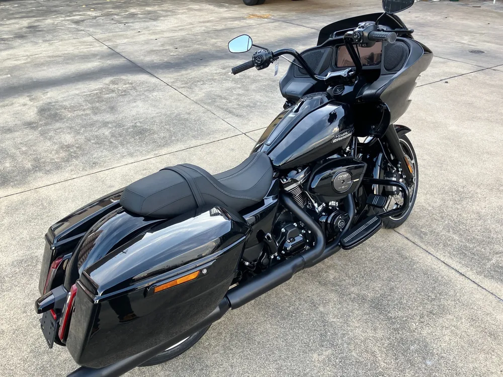 Harley-Davidson FLTRX 2026, чёрный, фото 14