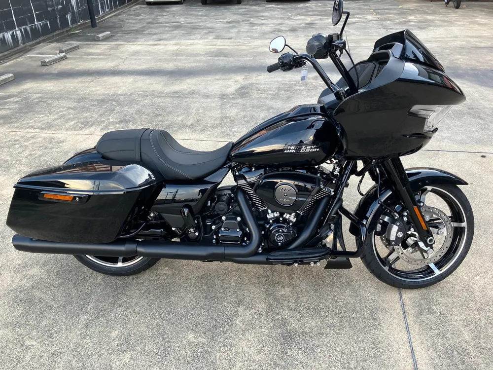 Harley-Davidson FLTRX 2026, чёрный, фото 15
