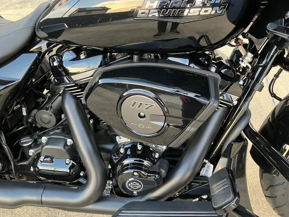Harley-Davidson FLTRX 2026, чёрный, фото 4