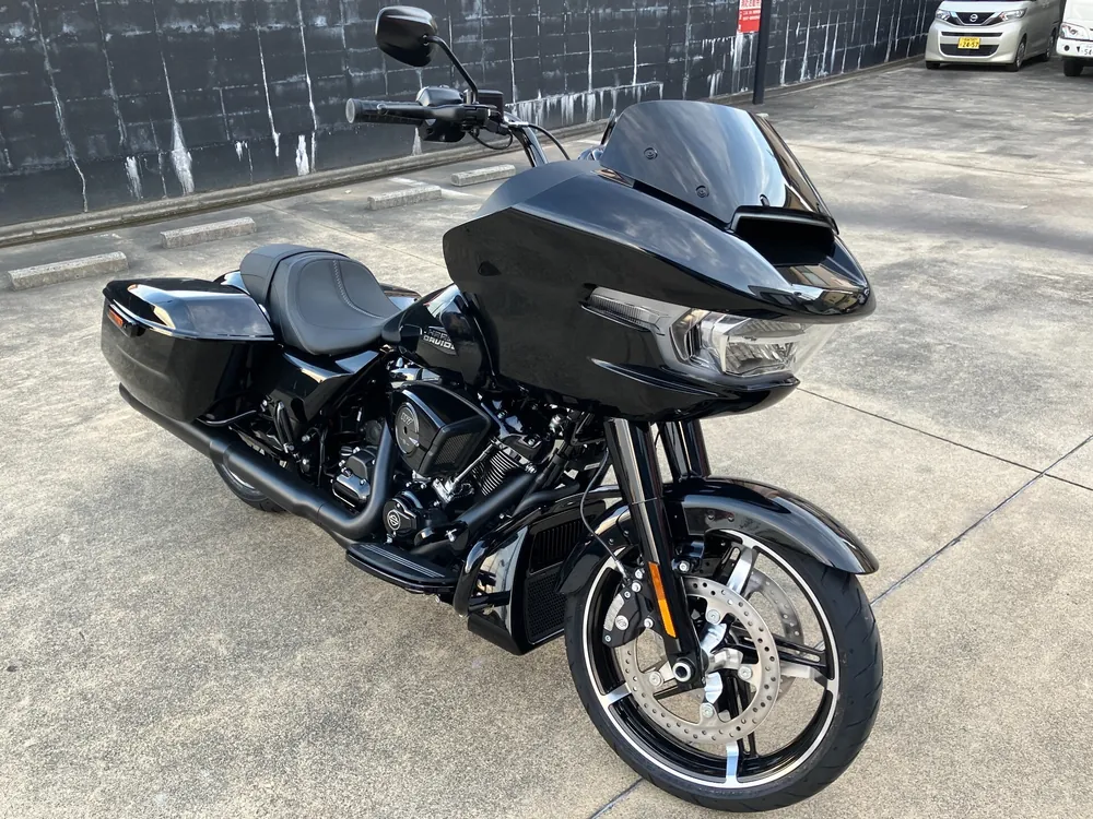 Harley-Davidson FLTRX 2026, чёрный, фото 9