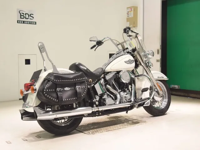 Harley-Davidson FLSTC1450 2002, белый, фото 5