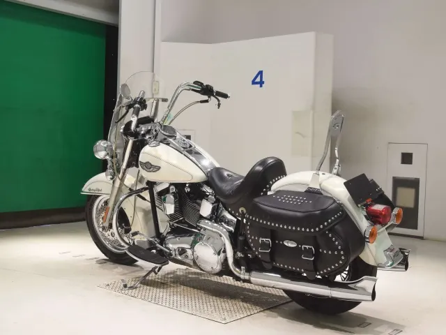 Harley-Davidson FLSTC1450 2002, белый, фото 6