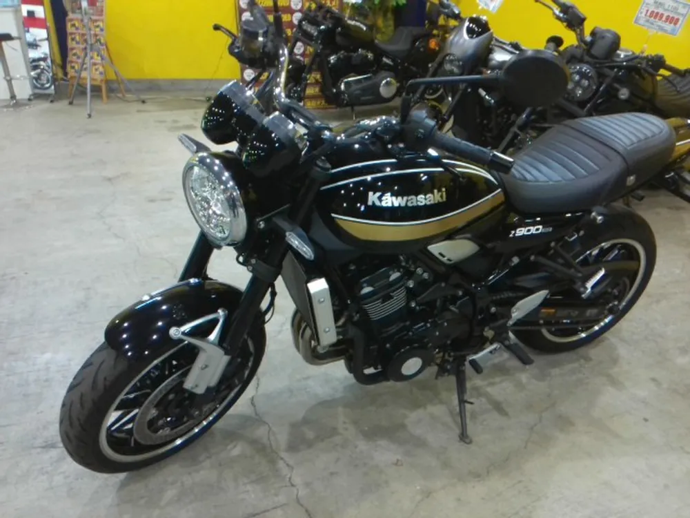 Kawasaki Z900RS 2021, чёрный, золотистый, фото 5
