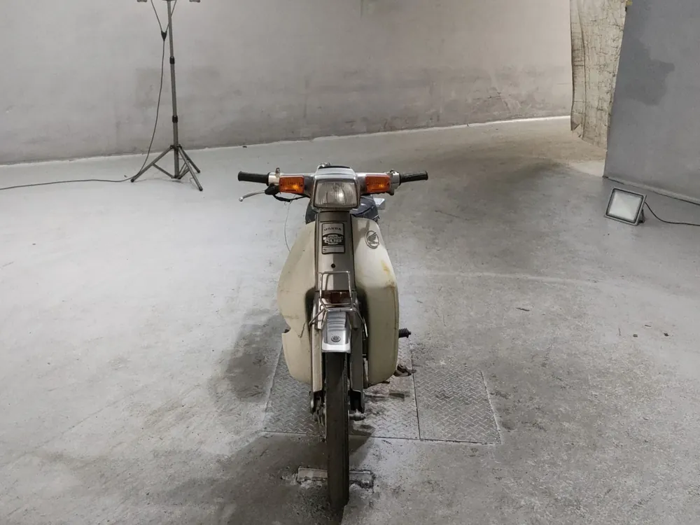 Honda Super Cub, серый, фото 3