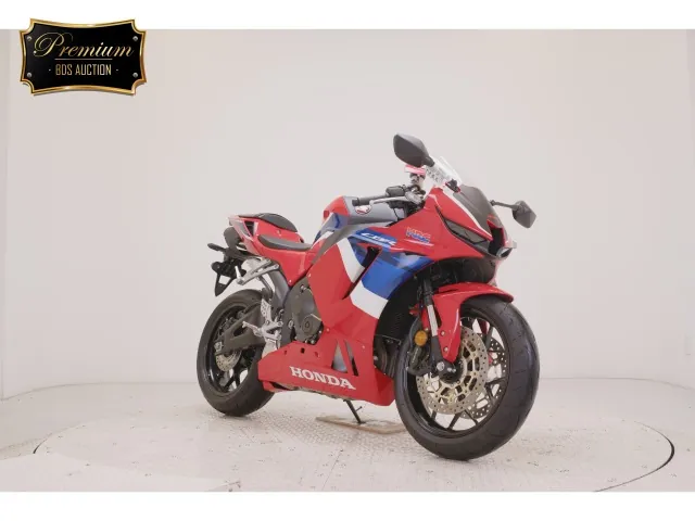 Honda CBR600RR 2022, white | red | blue, фото 3