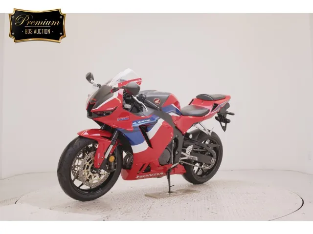 Honda CBR600RR 2022, white | red | blue, фото 4
