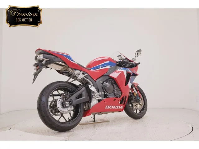 Honda CBR600RR 2022, white | red | blue, фото 5