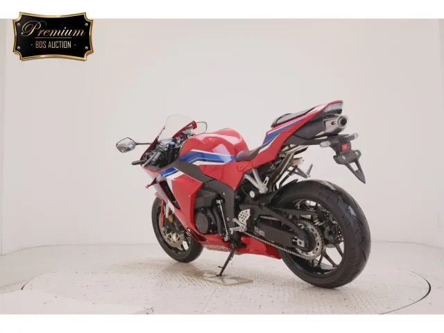 Honda CBR600RR 2022, white | red | blue, фото 6
