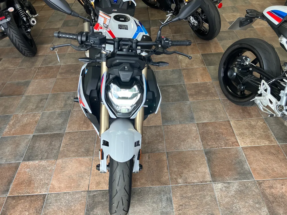 BMW S1000Rr 2022, white / red / blue, фото 4