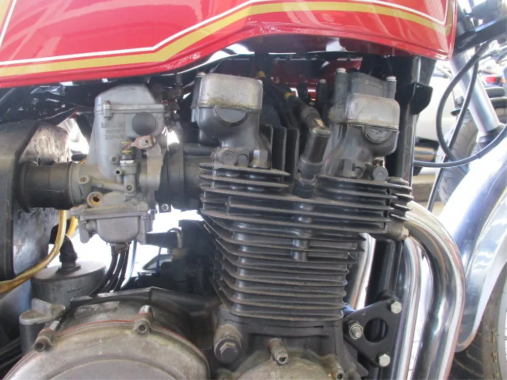 Kawasaki Z1000A 2023, red / gold, фото 16