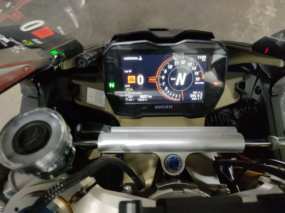 Ducati Paniga-Rev4S 2022, красный, фото 5