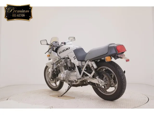Suzuki GSX1100S Katana 1996, серебристый, фото 6