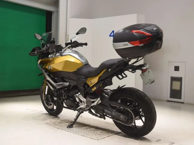 BMW F900XR 2020, золотистый, фото 6