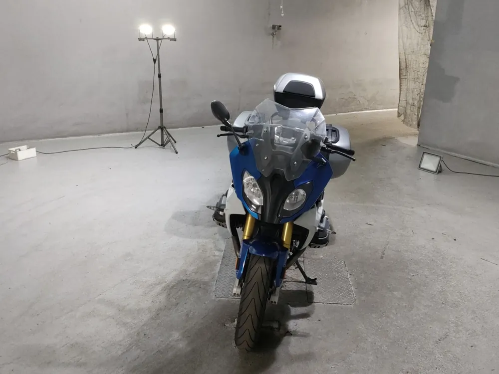BMW R1200Rs 2017, white / blue, фото 3