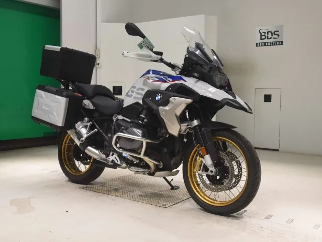 BMW R1250Gs 2020, white | red | blue, фото 3
