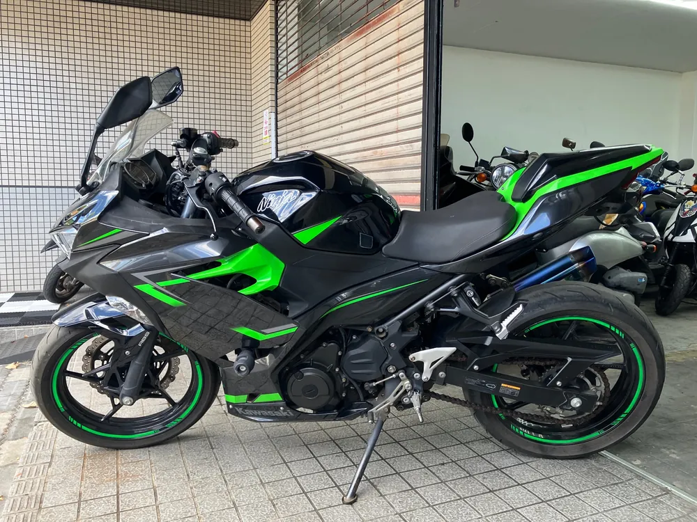 Kawasaki Ninja 400 2019, чёрный, фото 4