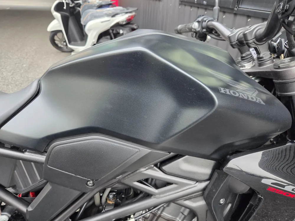 Honda CB250R MC52, maddo black, фото 12
