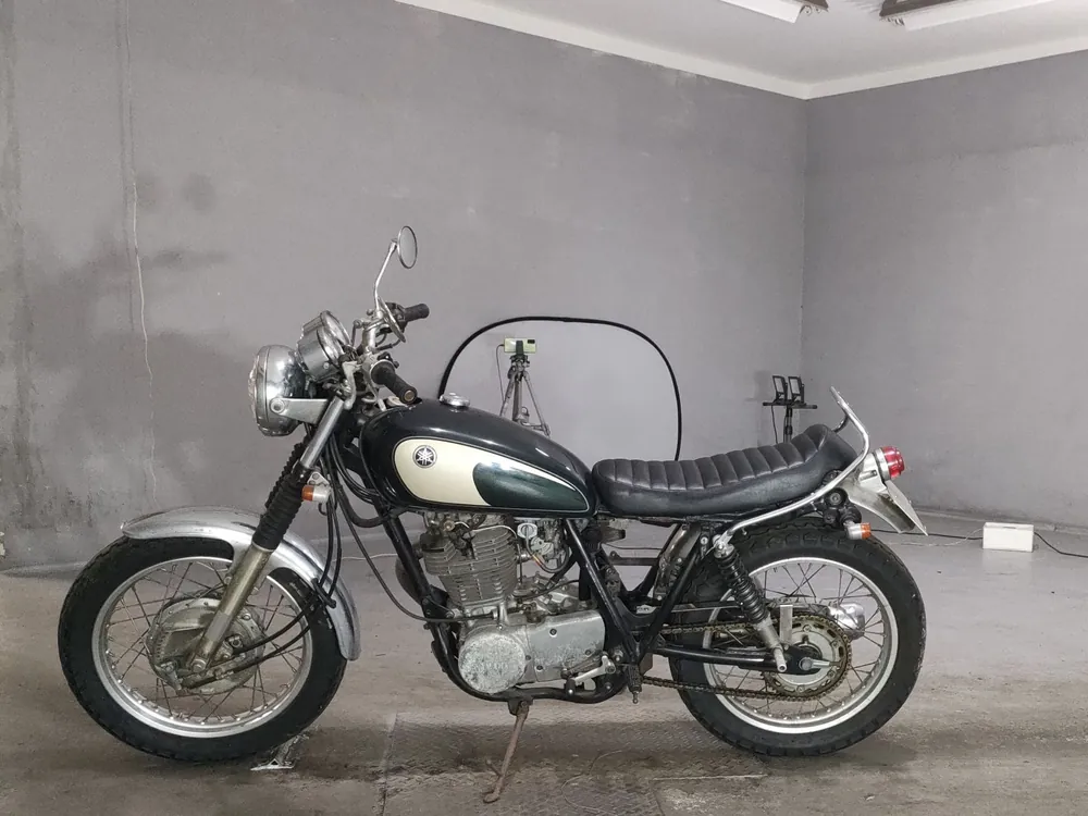 Yamaha SR500, white/green, фото 2
