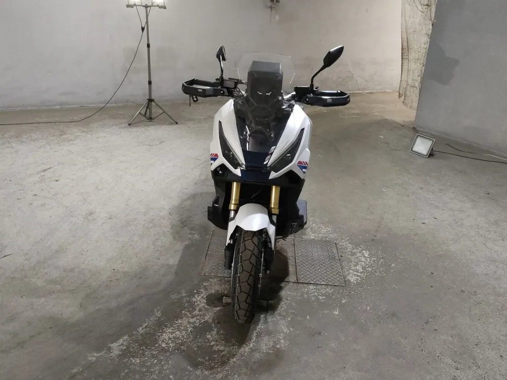 Honda X-ADV750 2026, белый, фото 3