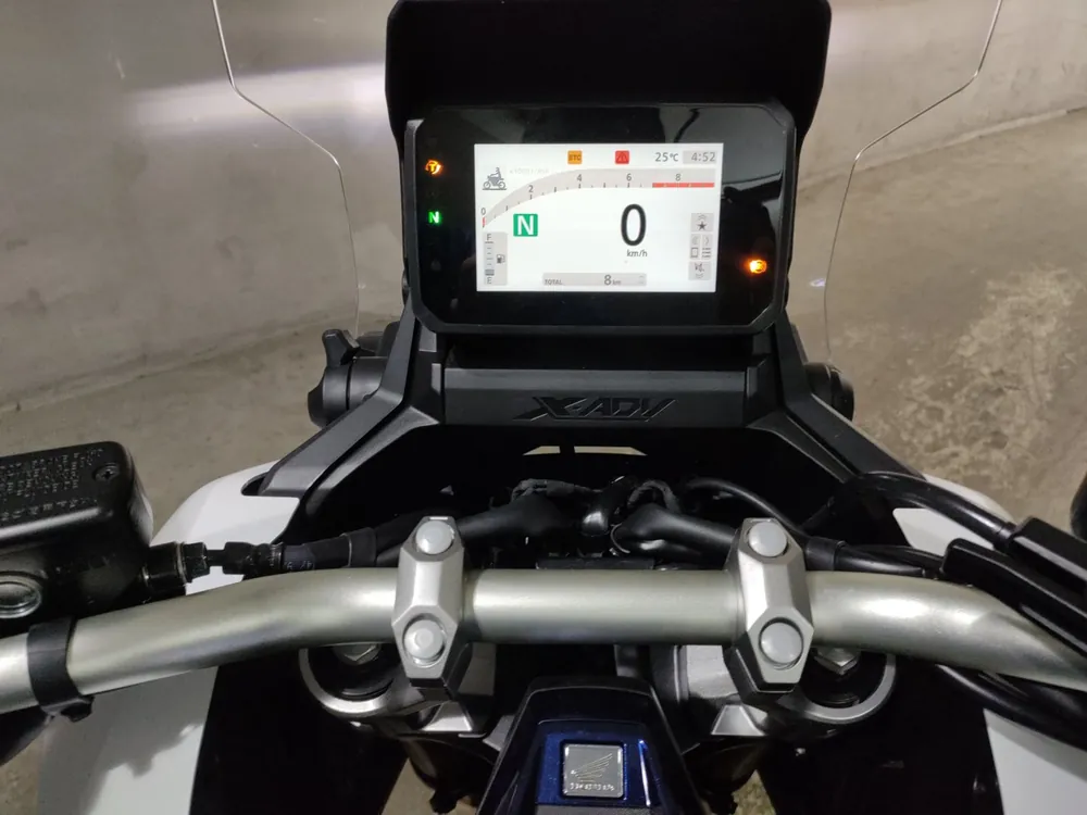 Honda X-ADV750 2026, белый, фото 5
